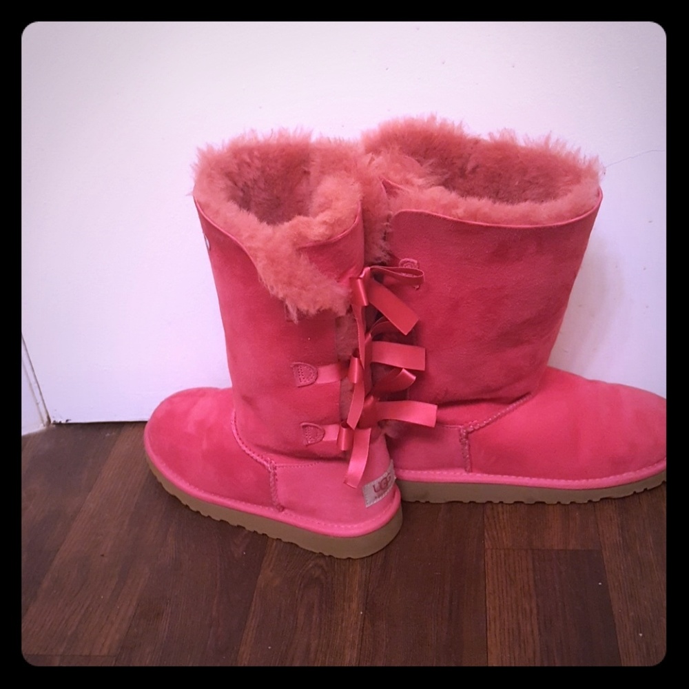 pink  Uggs